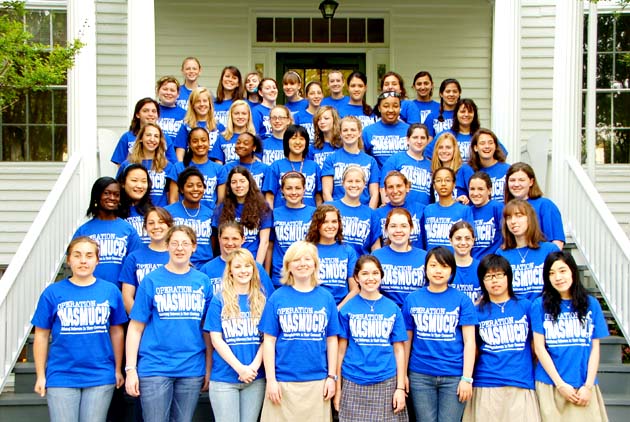St. Margaret's School Inasmuch volunteer students
